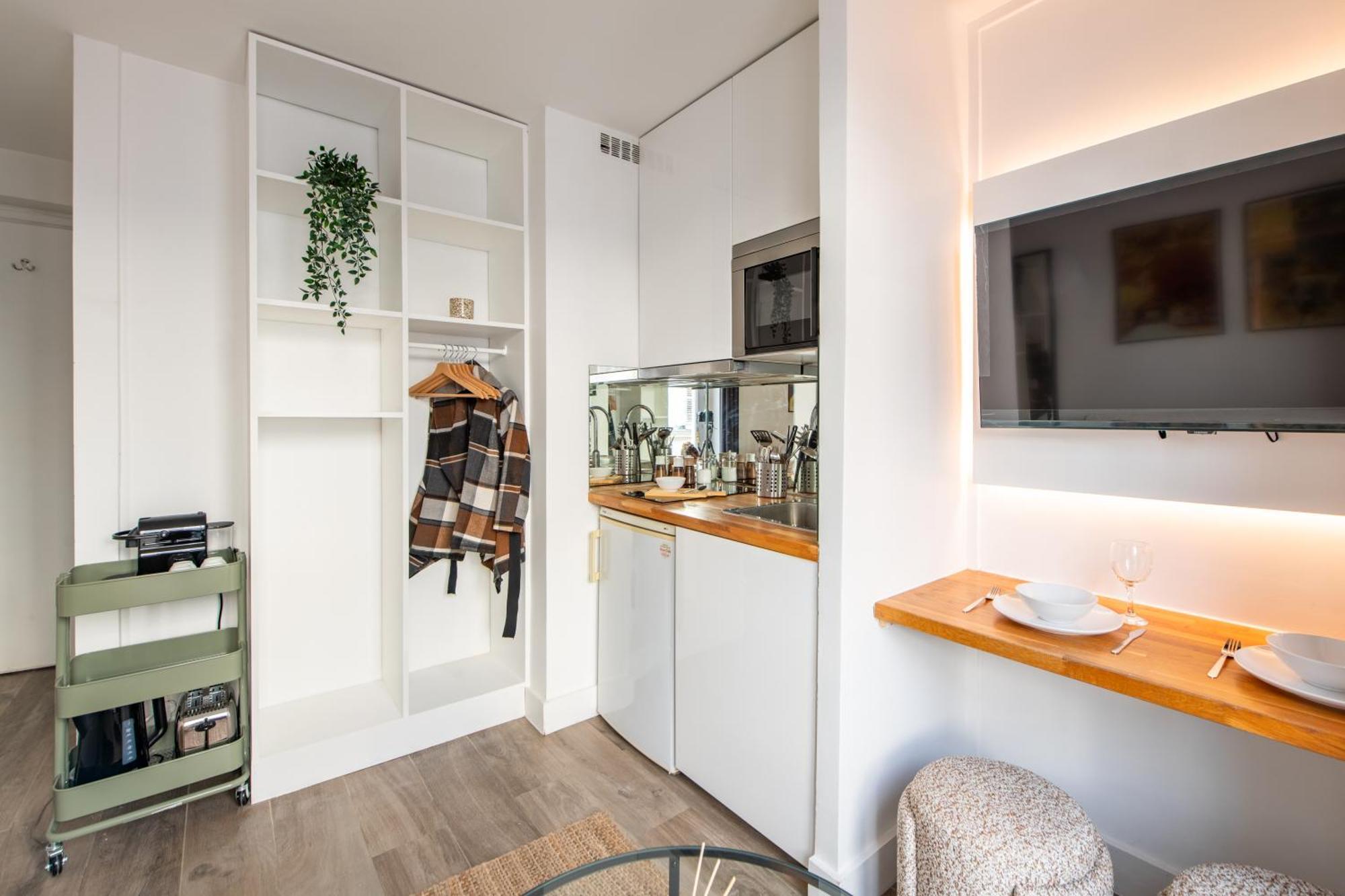 Appartement Cozy - Eiffel Tower - Sleeps 2p